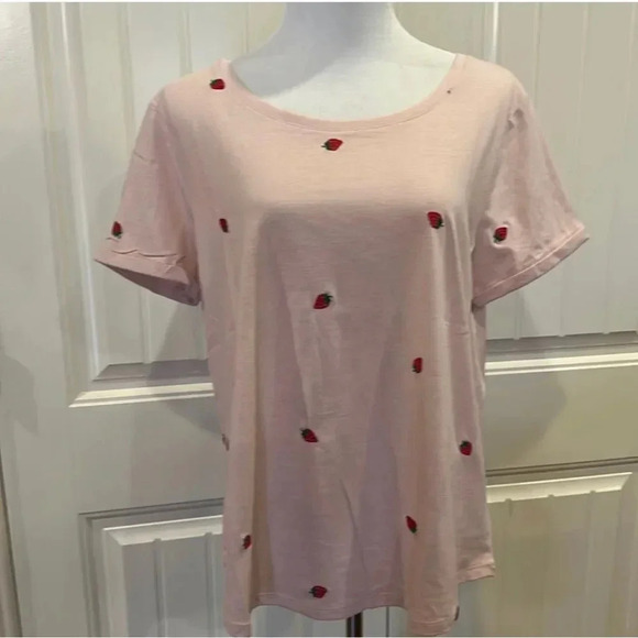 VINTAGE AMERICA ladies shirt with Embroidered Strawberries size large NWT - Picture 9 of 10